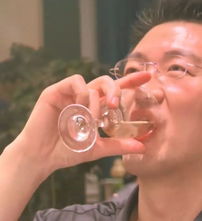 饭都快吃不起,还劝交社保?底层真相,被全网刻意隐瞒