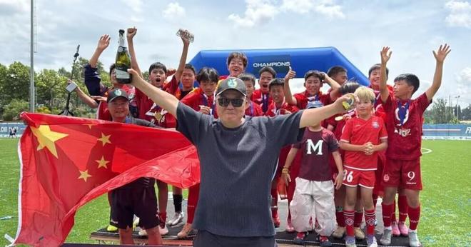 米兰传奇巴雷里去世,终年66岁,6号球衣永成追忆