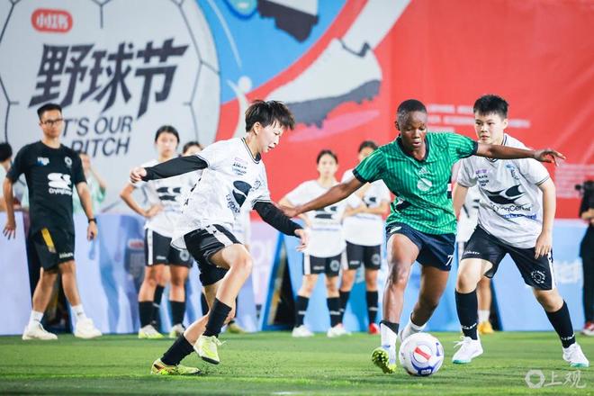 6中1!女篮首发中锋多次空篮不中+场上散步,距离开国家队不远了