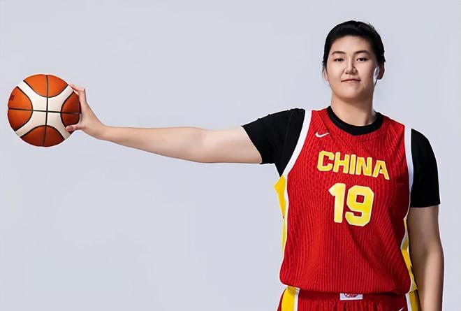 Netflix新剧女主被指"整容脸"出戏,观众:像现代人穿越