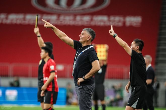 周定洋已为中国俱乐部出战200场,期间攻入25球助攻18次