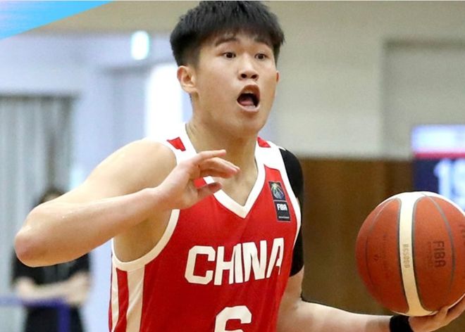 要绝天皇的后,高市拼了!日本网友:几百年从未有过这样的局面